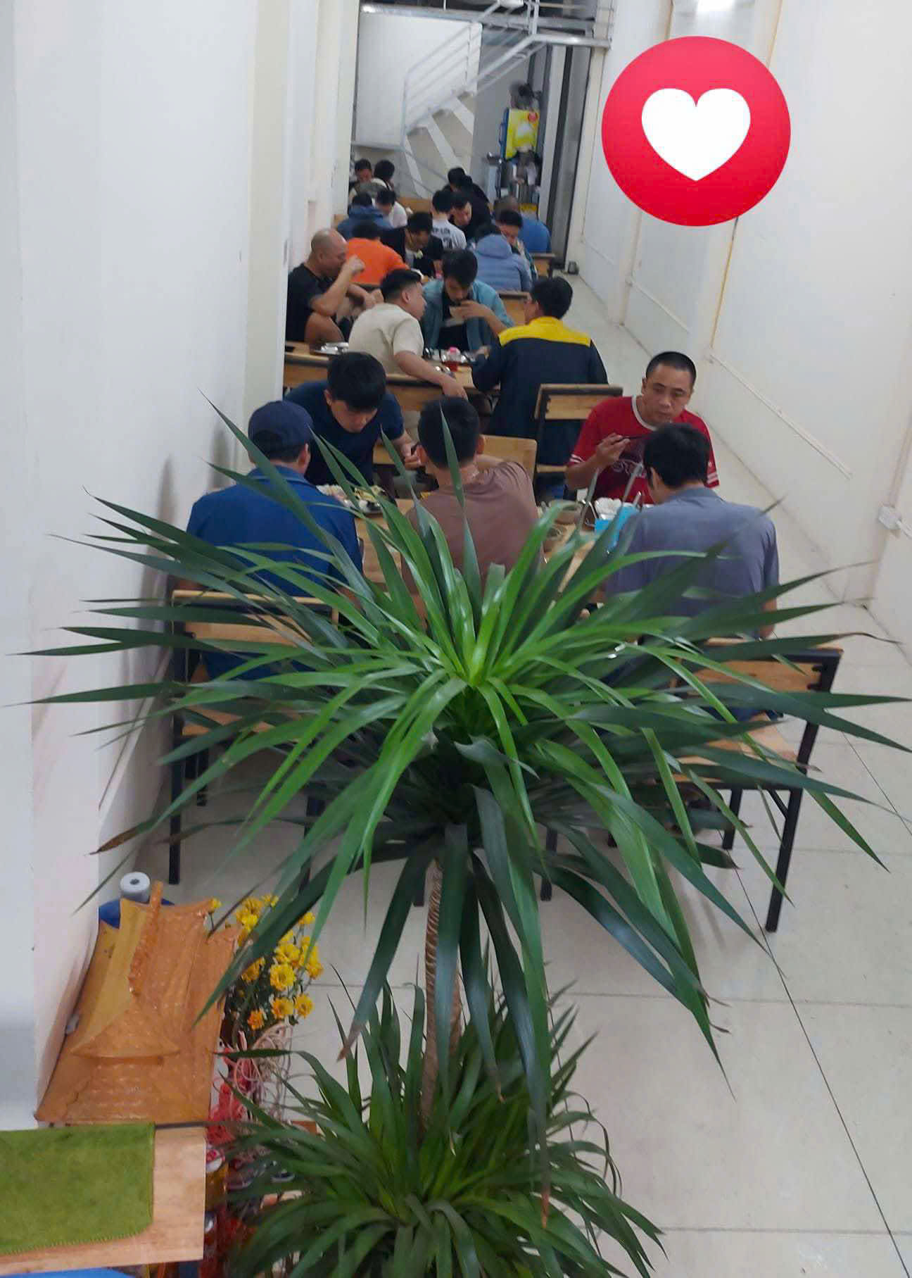 Chính chủ cần sang nhượng quán cơm ở Lạc Nghiệp - Ảnh chính