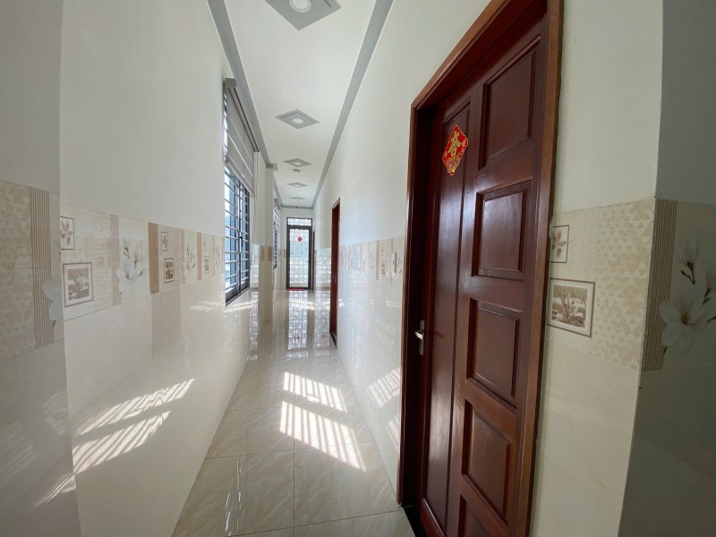 Bán nhà ĐẸP 3 Tầng 224m2 Dĩ An,đường xe hơi,Sổ Riêng,NHÀ HIẾM GẶP - Ảnh 2