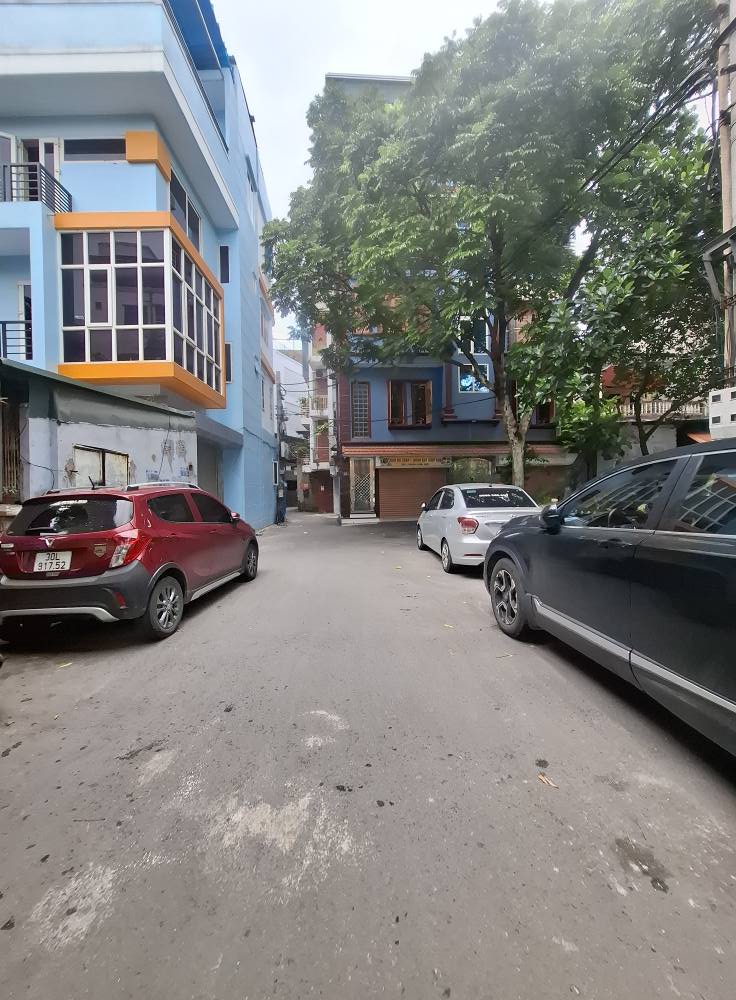 1 căn duy nhất !!! Bán nhà Nguyễn Văn Cừ, Gia Thụy 45m, gara oto 9 tỷ tl nhẹ. - Ảnh 2