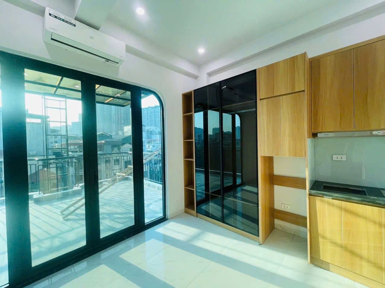 BÁN TÒA CHDV PHỐ QUAN NHÂN - 101M² x 8T THANG MÁY - DÒNG TIỀN 200TR/TH - Ô TÔ - GIÁ 35 TỶ - Ảnh 3