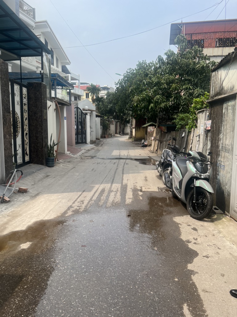 PHỐ BÁT KHỐI 20 tỷ 130m MẶT TIỀN 5m, NGÕ OTO TRÁNH,LONG BIÊN HÀ NỘI - Ảnh 1
