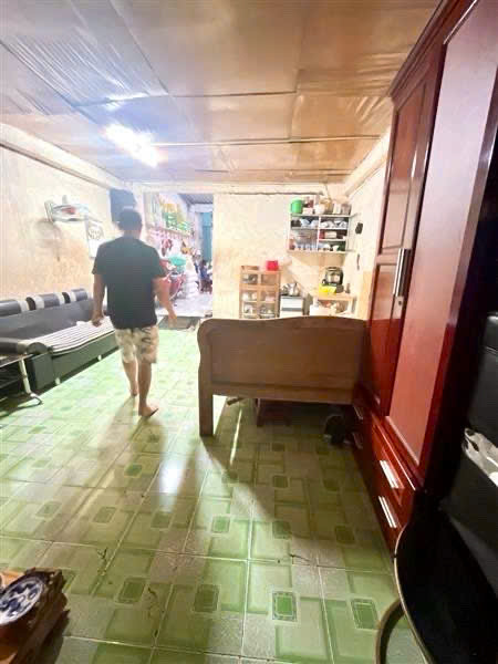 BÁN NHÀ MẶT TIỀN KINH DOANH SẦM UẤT - ĐOÀN VĂN BƠ- GẦN CHỢ, TRƯỜNG HỌC- CÓ DT LỚN- GIAO THƯƠNG GIỮA - Ảnh chính
