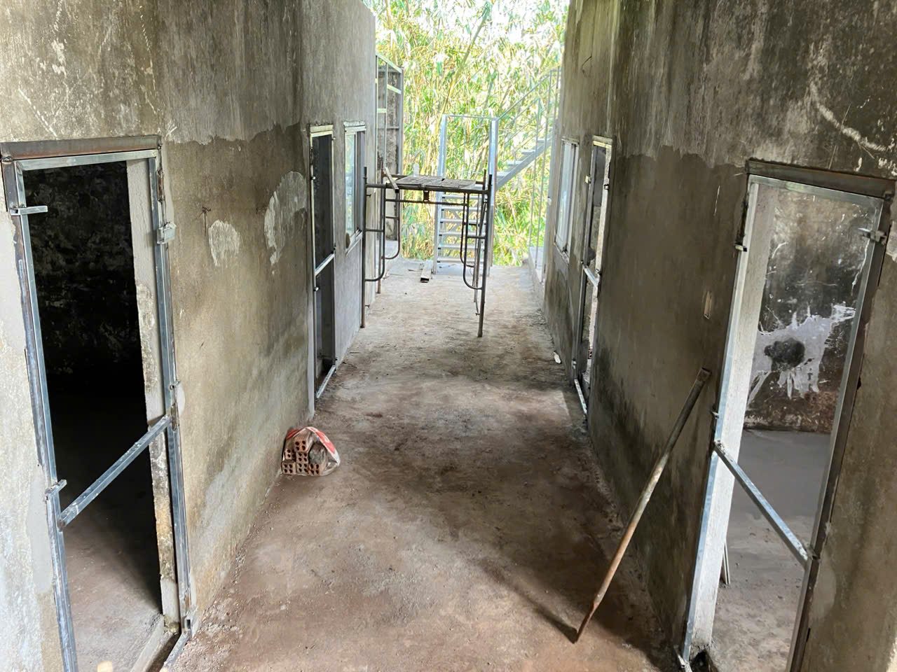 Chỉ 4,5 tỷ sở hữu Hơn 400m2, diện tích sàn hơn 800m2 View cực đẹp với 10m Mặt tiền Quốc Lộ 56 - Ảnh 3