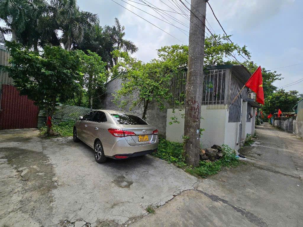 Chính chủ cần bán đất, vị trí ngõ thông ô tô cực đẹp,dân cư văn minh yên tĩnh, xây để ở hoặc chothuê - Ảnh chính