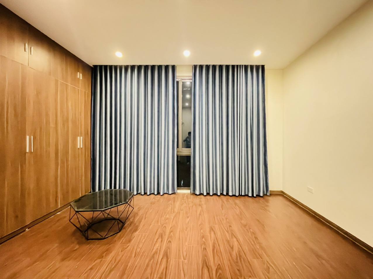 Bán nhà mặt phố Tuệ Tĩnh, 240m2, 4 tầng, mặt tiền 6.5m, 166 tỷ, kinh doanh đỉnh - Ảnh 2