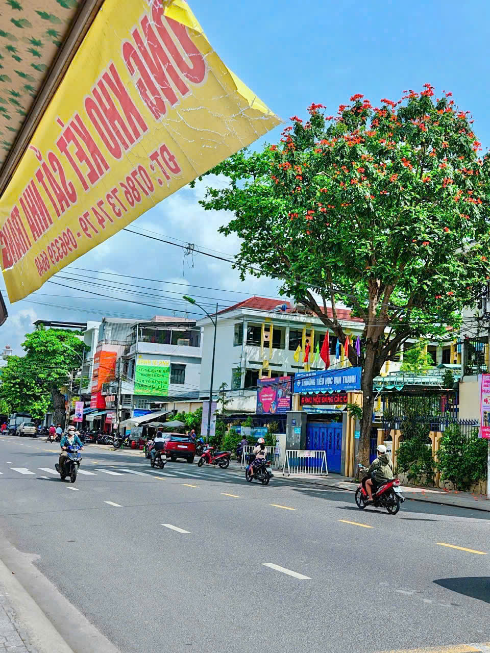 Bán nhà 3 tầng mặt tiền đường 2/4 - phường Vạn Thạnh - Nha Trang. giá bán 12 tỷ - Ảnh 2
