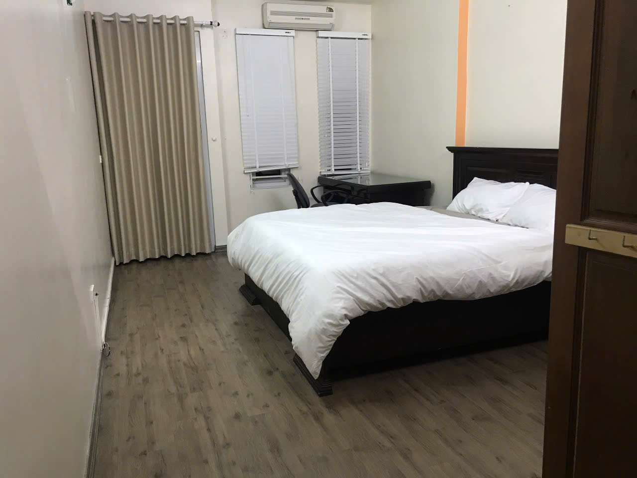 Cho thuê nhà ngõ 612 Lạc Long Quân, Tây Hồ 46m x 5T, 9P giá 20tr, cho làm CHDV, homestay - Ảnh 1