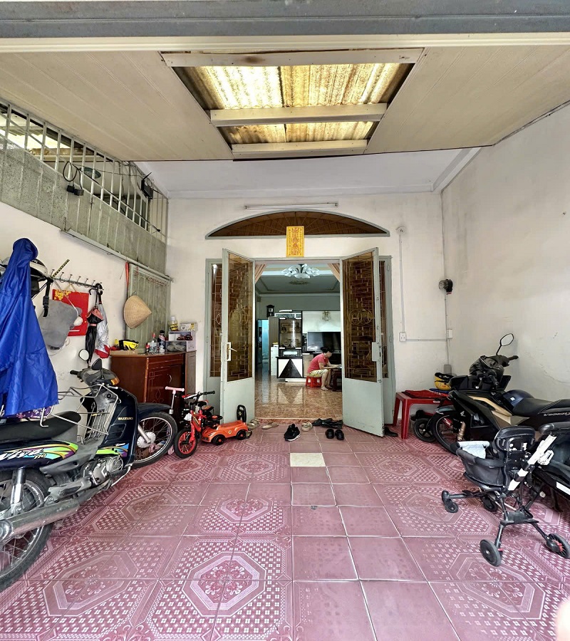 Bán nhà HXH thông ngay Lăng Cha Cả, P4, Tân Bình, 100m2, 3 tầng, ngang 5m. 6 Phòng Ngủ - Ảnh chính