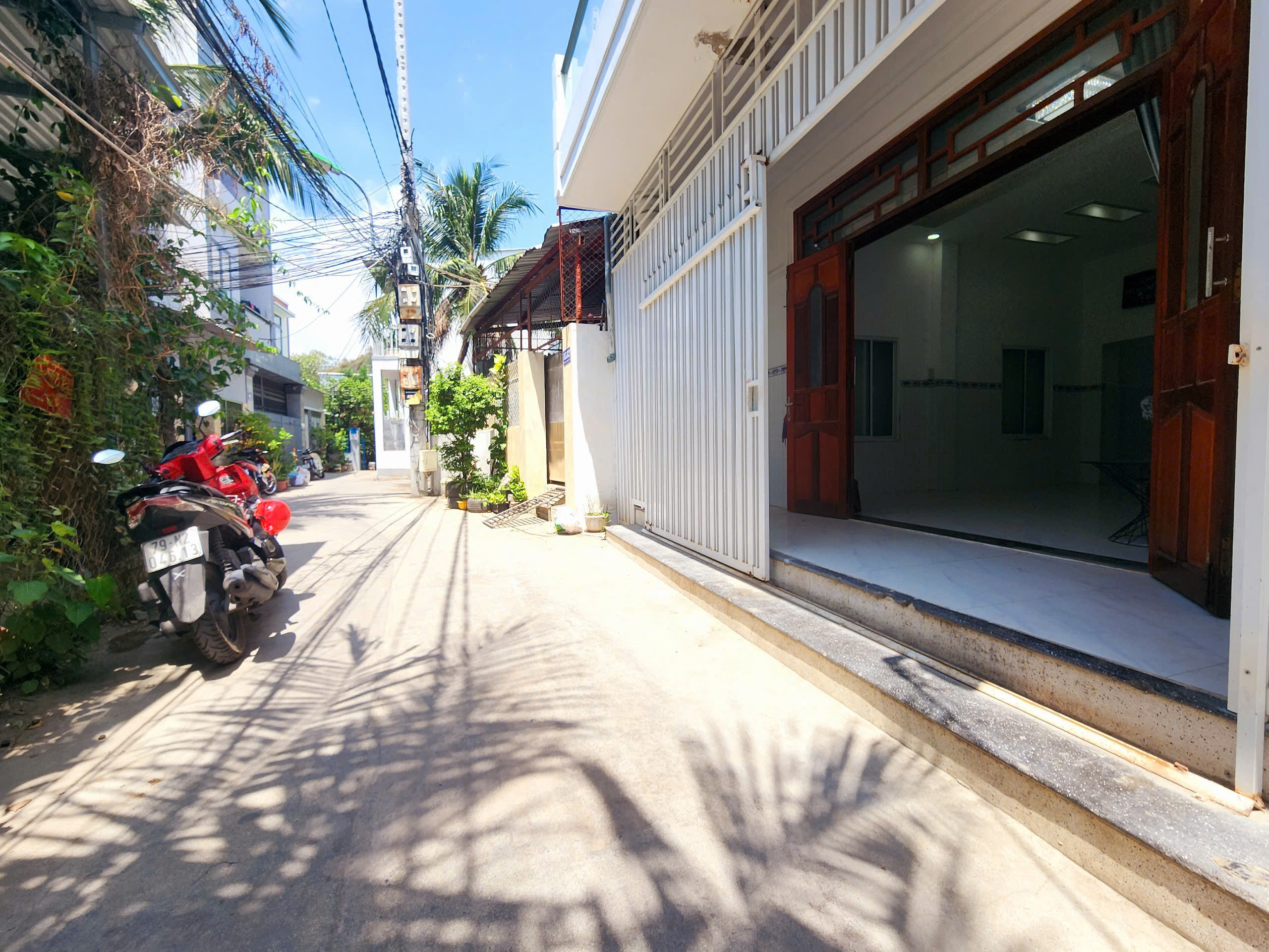 Bán Nhà hẻm oto ra vô thoải mái Phường Ngọc Hiệp gần Cầu hộ Phương Sài - tp Nha Trang <br><br><br><br>-Giá: - Ảnh chính