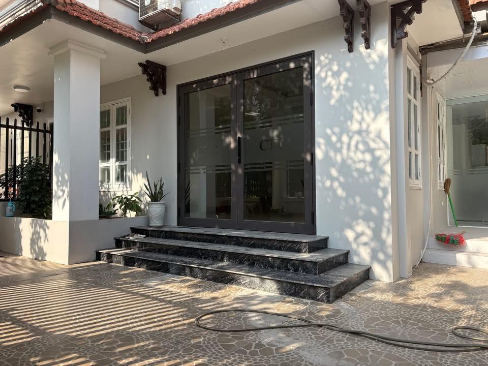 CHO THUÊ BIỆT THỰ 4 TẦNG – KHU VƯỜN ĐÀO – LẠC LONG QUÂN – TÂY HỒ - Ảnh 1