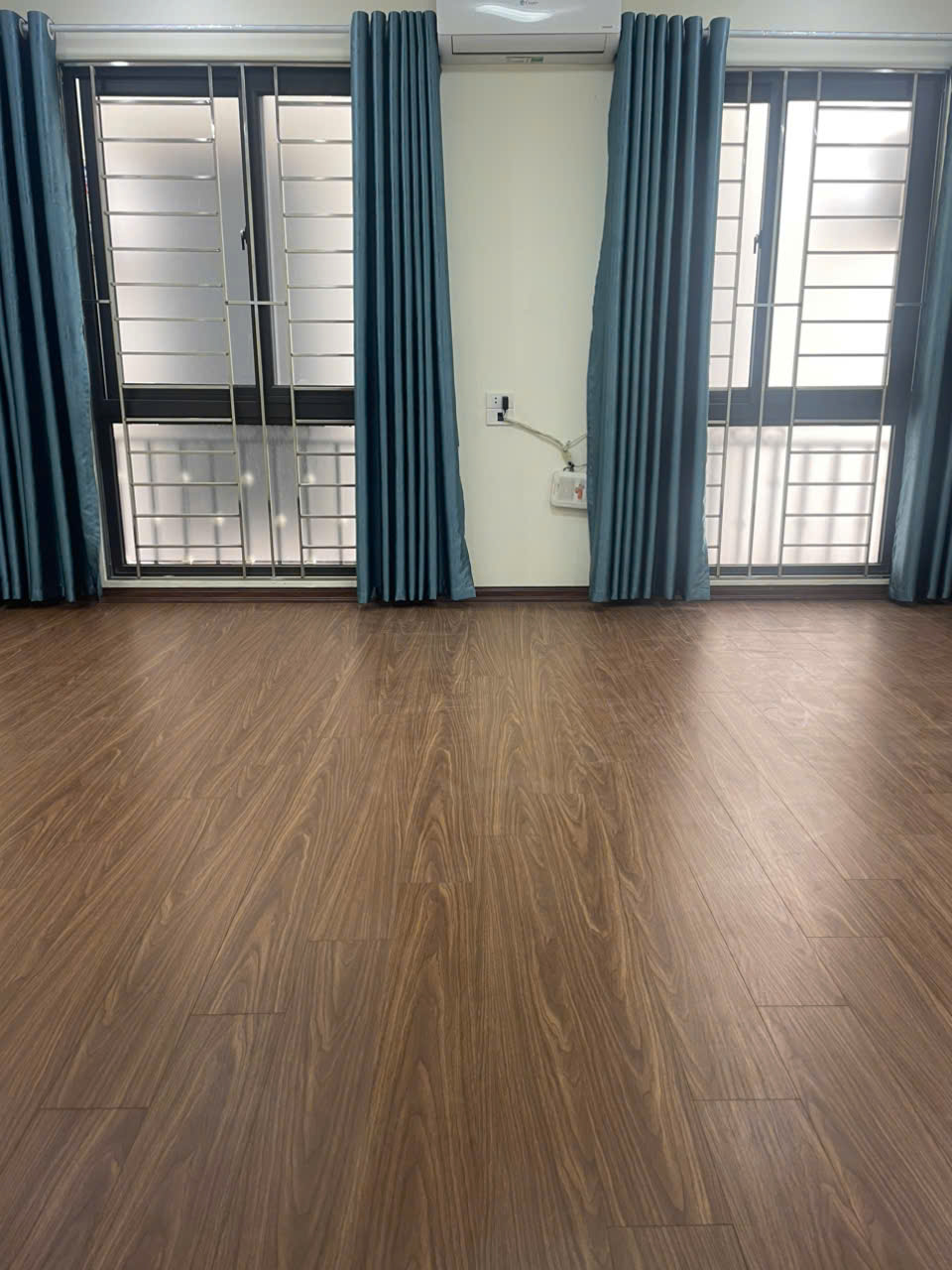 Bán nhà gần phố 5 tầng ,gần ô tô ,Đường 422 Vân Canh ,diện tích 30m ,giá chỉ 5.x tỷ - Ảnh 3