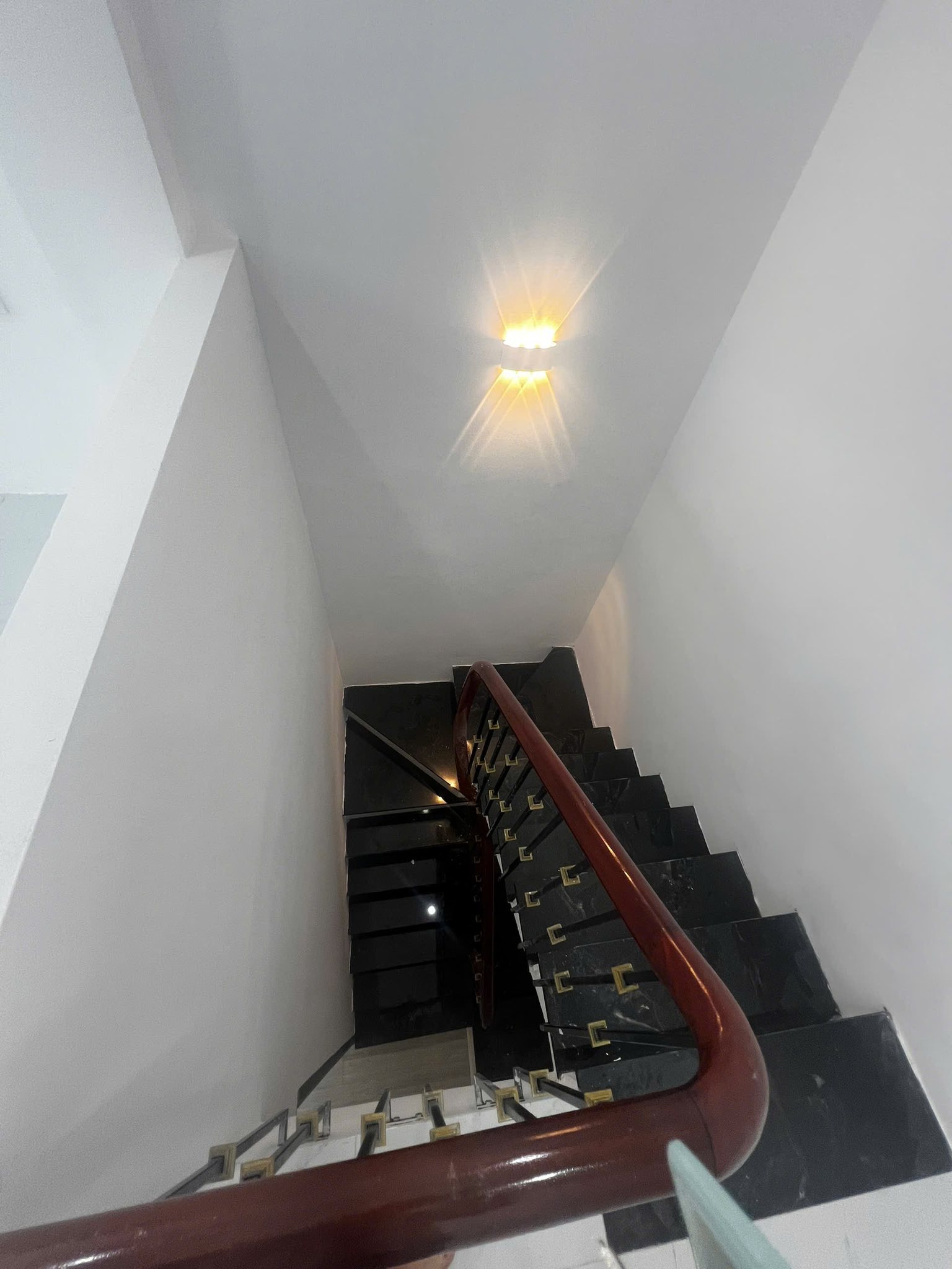 Bán nhanh nhà đầu ngõ Nguyễn Khiết, giá 4 tỷ, 20m2x5T, ẢNH THẬT - Ảnh 1