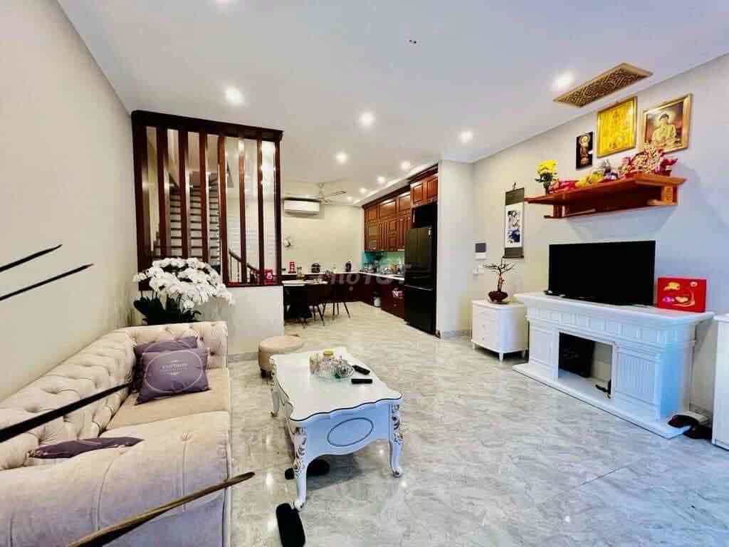 BÁN GẤP NHÀ ĐỐNG ĐA 60M2 4 TẦNG - Ô TÔ ĐỖ CỬA - MẶT NGÕ THÔNG CHỈ 11,5 TỶ - Ảnh 1