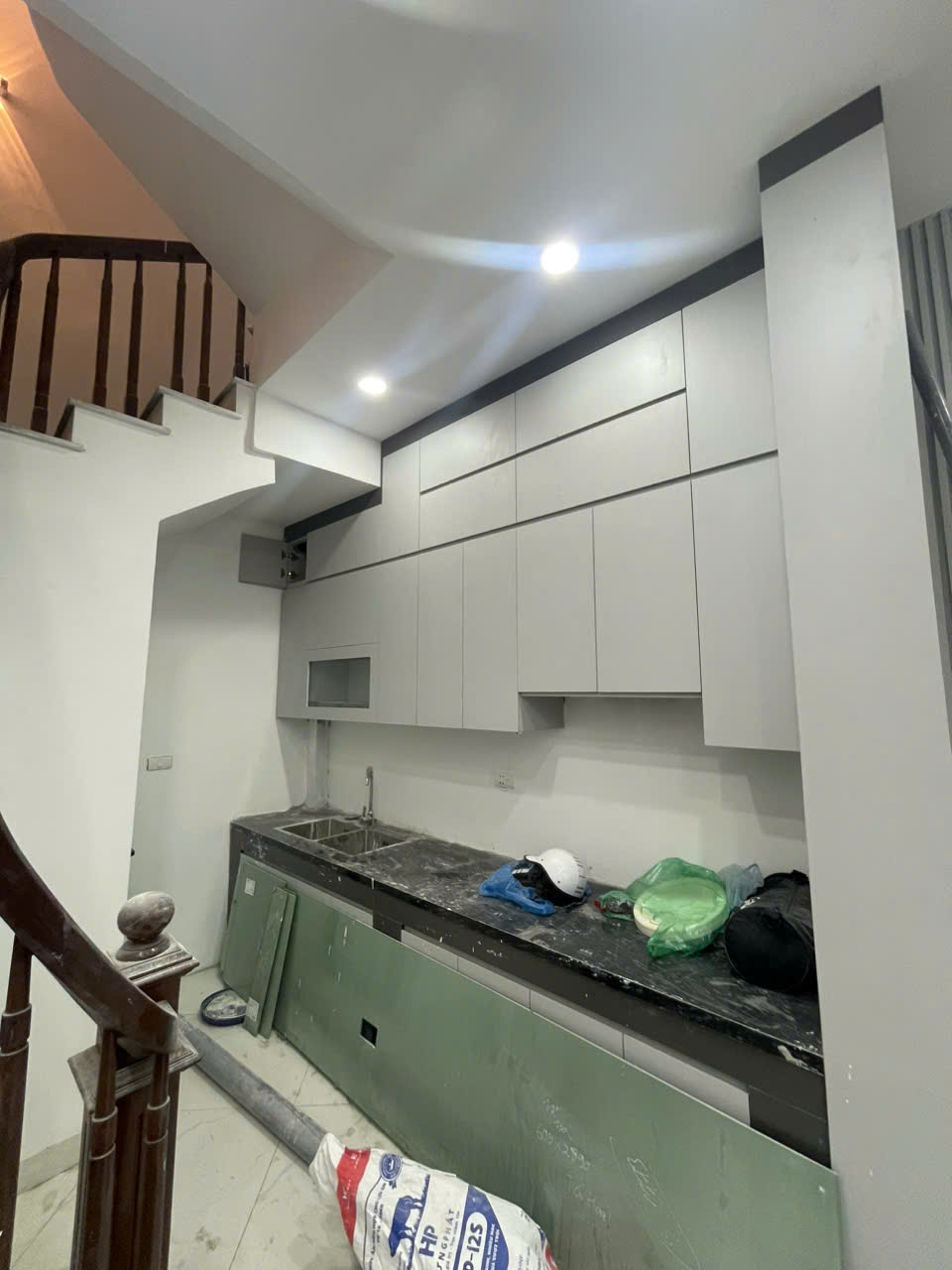 Bán nhà  ngũ hiệp, Thanh Trì,5 tầng ,mới koong, ô tô đỗ cửa,kinh doanh nhỏ chỉ nhỉnh 5đ - Ảnh 1