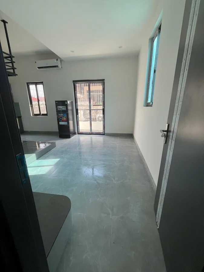 Bán Nhà Nguyễn Khánh Toàn. Cầu Giấy. 7 Tầng Thang Máy. DT 90m2. MT 6m. Giá 24,88 Tỷ. - Ảnh 2