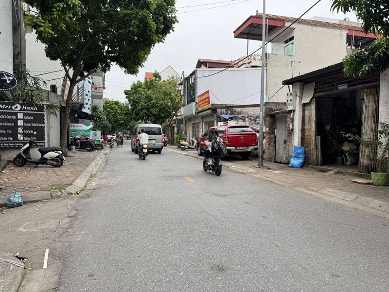 Cần bán 65,6m2 nhà 6,5 tầng mặt phố 42 Sài Đồng. Ngay cạnh hồ, cho thuê 40tr/tháng - Ảnh 2