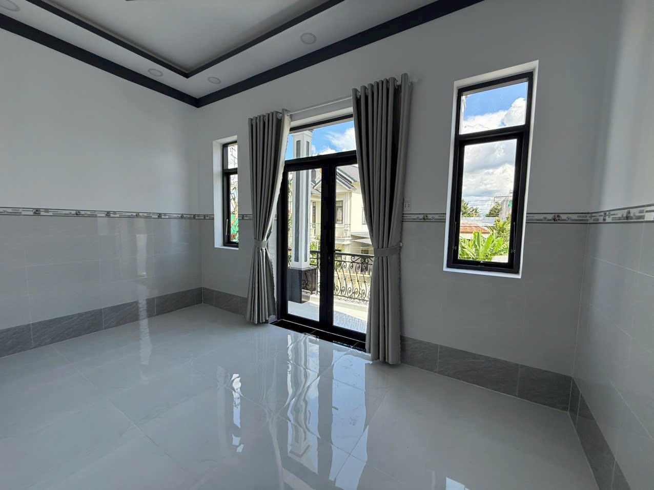 Nhà chính chủ 96 m2 cách Bến xe miền Tây mới, 900 tr dọn vào ở ngày - Ảnh chính