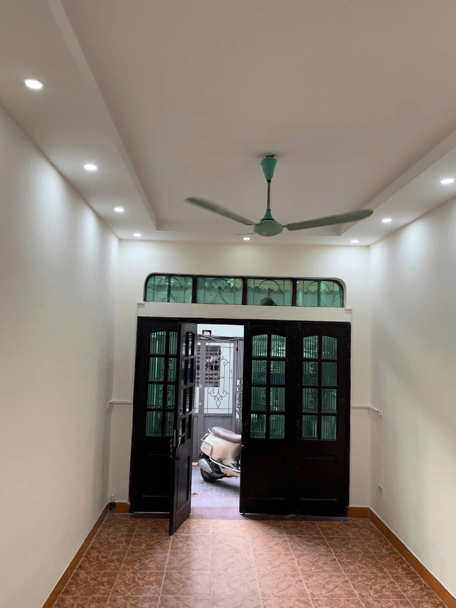 Cho thuê nhà riêng ngõ 68 Cầu Giấy 45m x 4T - 5PN3VS giá 15 triệu, ở và KD online - Ảnh chính