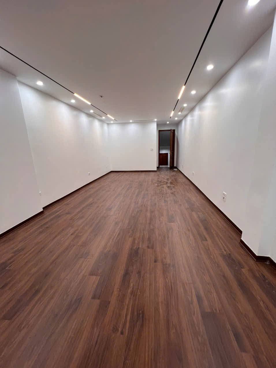 BÁN NHÀ MẶT PHỐ KIM ĐỒNG – 2 MẶT ĐƯỜNG – THANG MÁY – VỈA HÈ RỘNG – 113M² – 46 TỶ - Ảnh 2