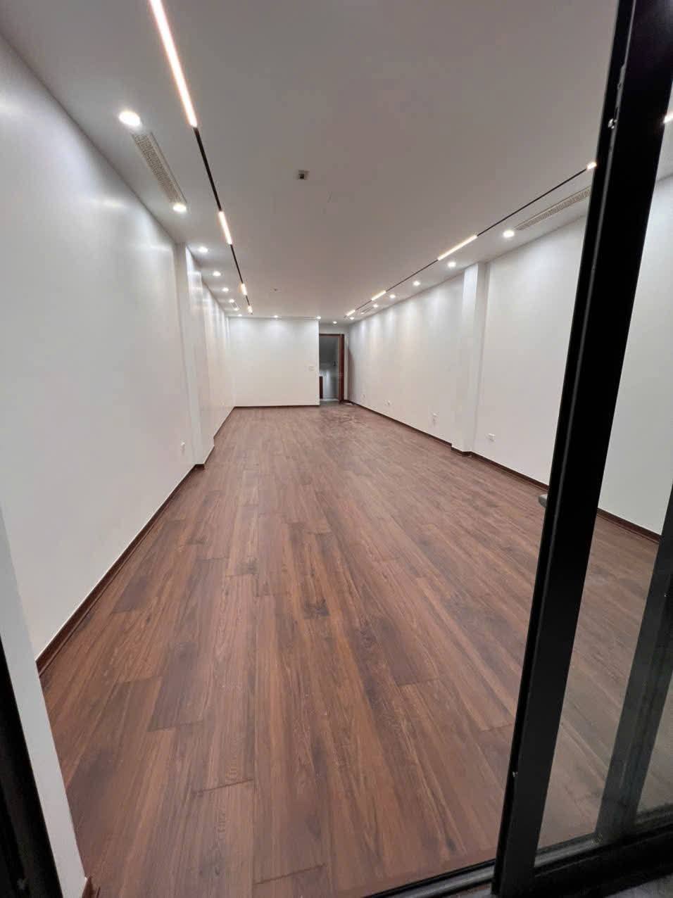 BÁN NHÀ MẶT PHỐ KIM ĐỒNG – 2 MẶT ĐƯỜNG – THANG MÁY – VỈA HÈ RỘNG – 113M² – 46 TỶ - Ảnh 4