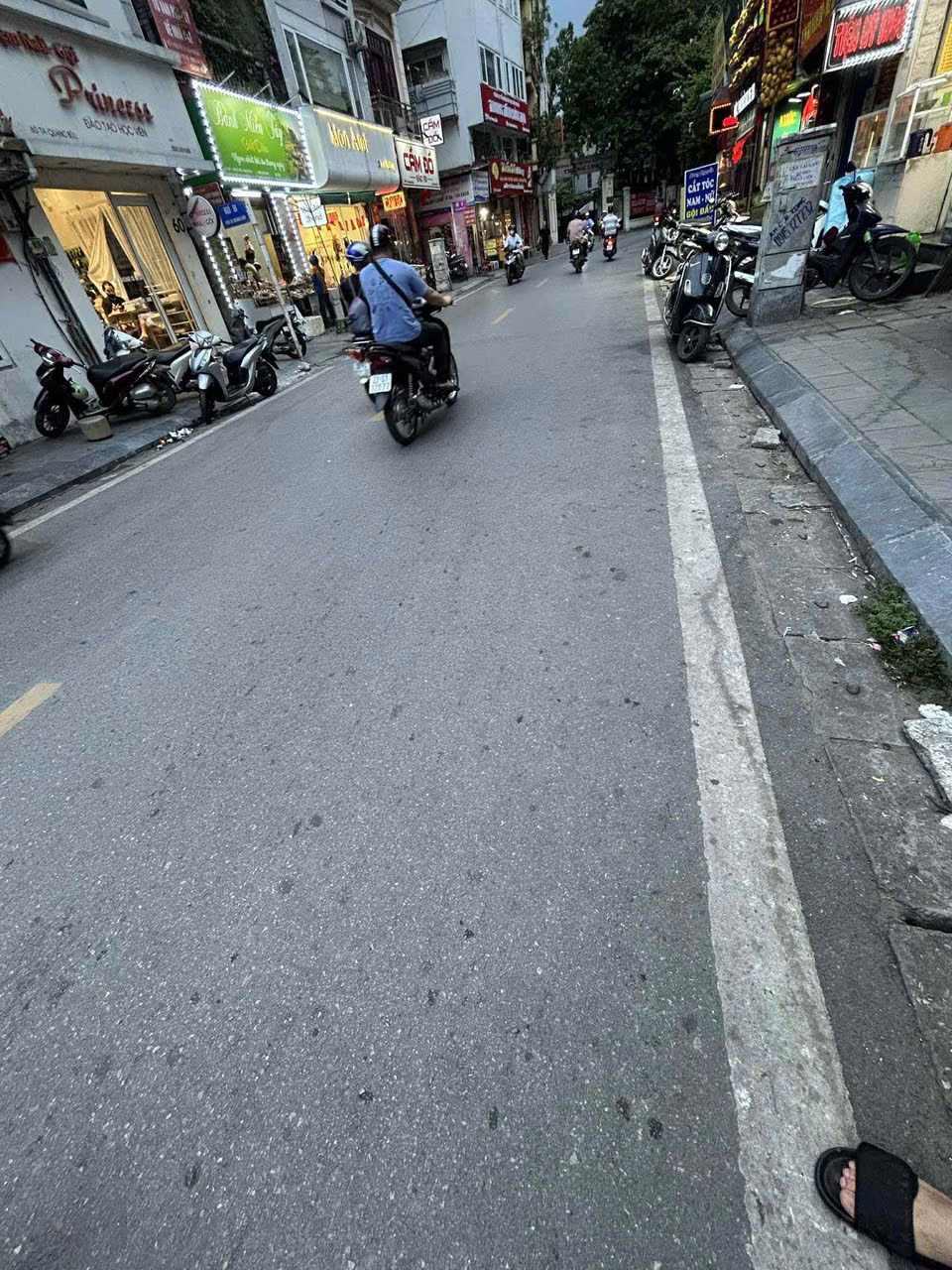 Mặt phố Nguyễn Đức Cảnh,Hoàng Mai,kinh doanh sầm uất,mặt tiền khủng 87 m2,17 tỷ - Ảnh 1