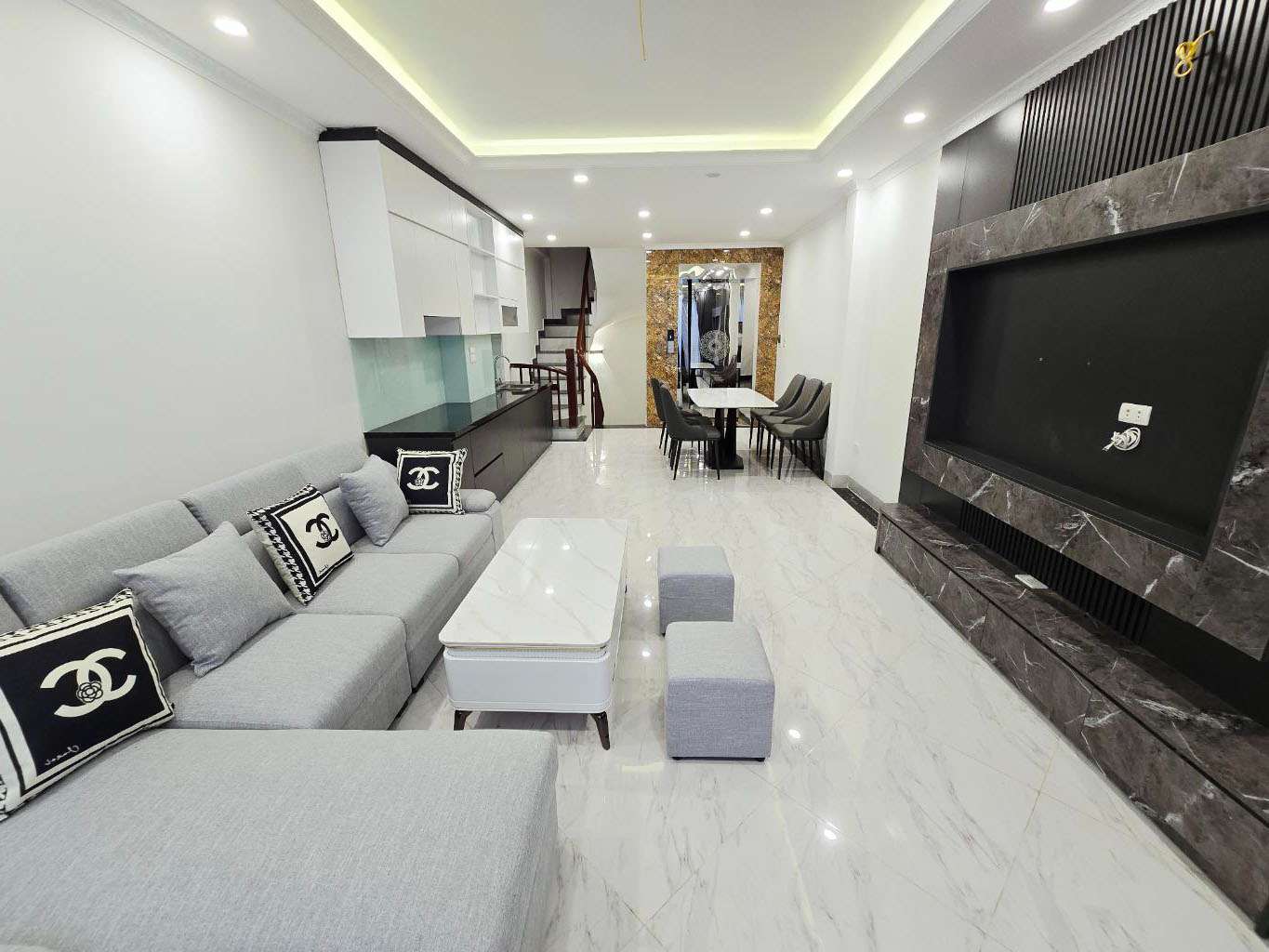 Cần bán nhà mới 45m 6 tầng thang máy gần chợ Đồng Dinh Thạch Bàn ngõ thông ô tô 9 tỷ 9 - Ảnh 3