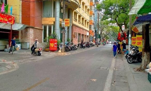 BÁ.N NHÀ TRUNG TÂM BA ĐÌNH - Ảnh chính