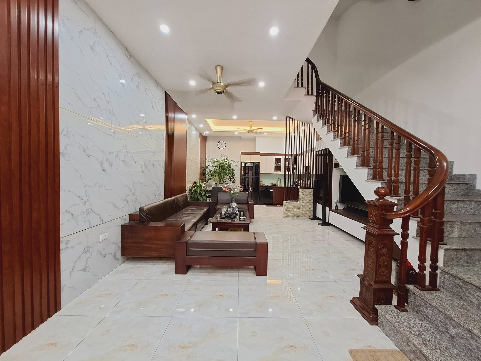BÁN NHÀ QUAN NHÂN THANH XUÂN, LÔ GÓC 3 THOÁNG VỈA HÈ OTO TRÁNH, DT88M2 NHỈNH 30 TỶ - Ảnh 2