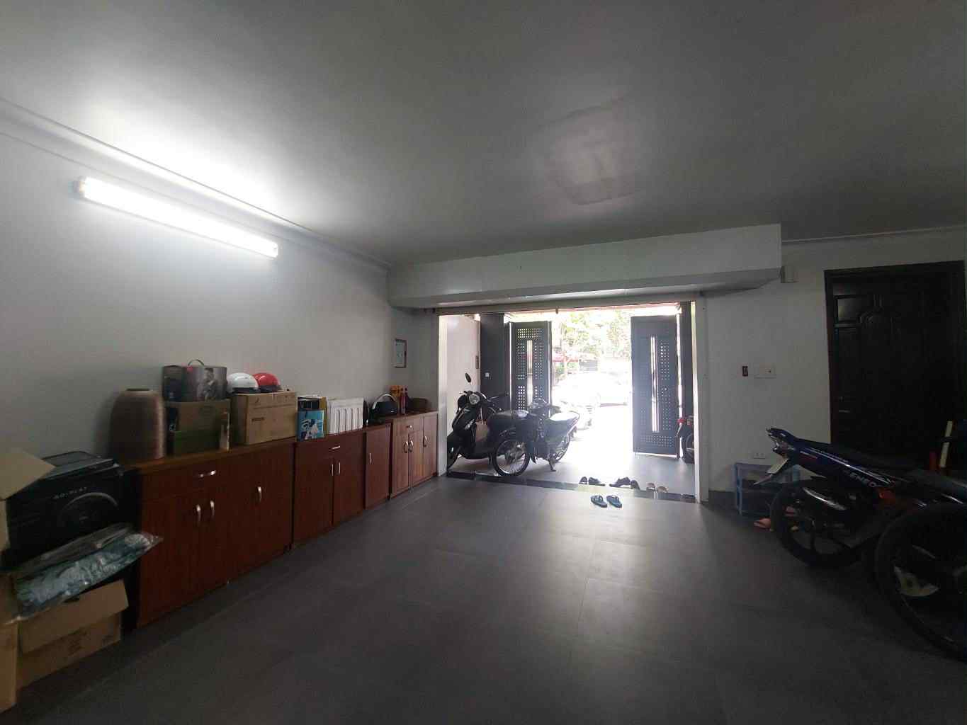 Siêu phẩm Lâm Hạ view vườn hoa, 81m x 5 tầng, mặt tiền 6m, vỉa hè, 3 ôtô tránh nhau - Ảnh 3