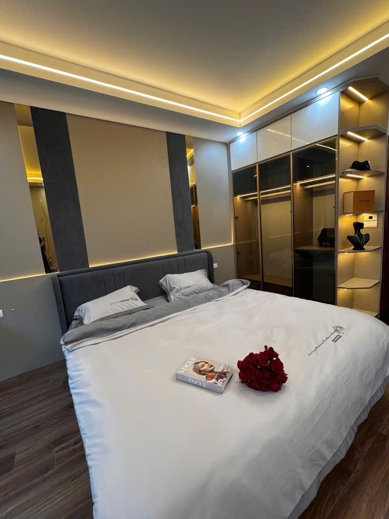 Bán nhà đẹp Xuân La, chủ rất nhiệt, gần hồ Tây sống sướng - Ảnh 3
