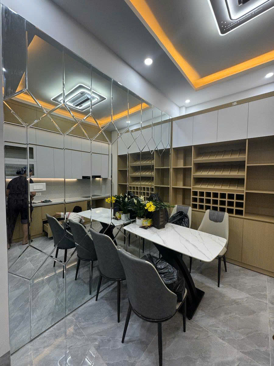 SIÊU PHẨM THÁI THỊNH NHÀ ĐẸP KINH DOANH TỐT40M GIÁ 12 TỶ - Ảnh 2