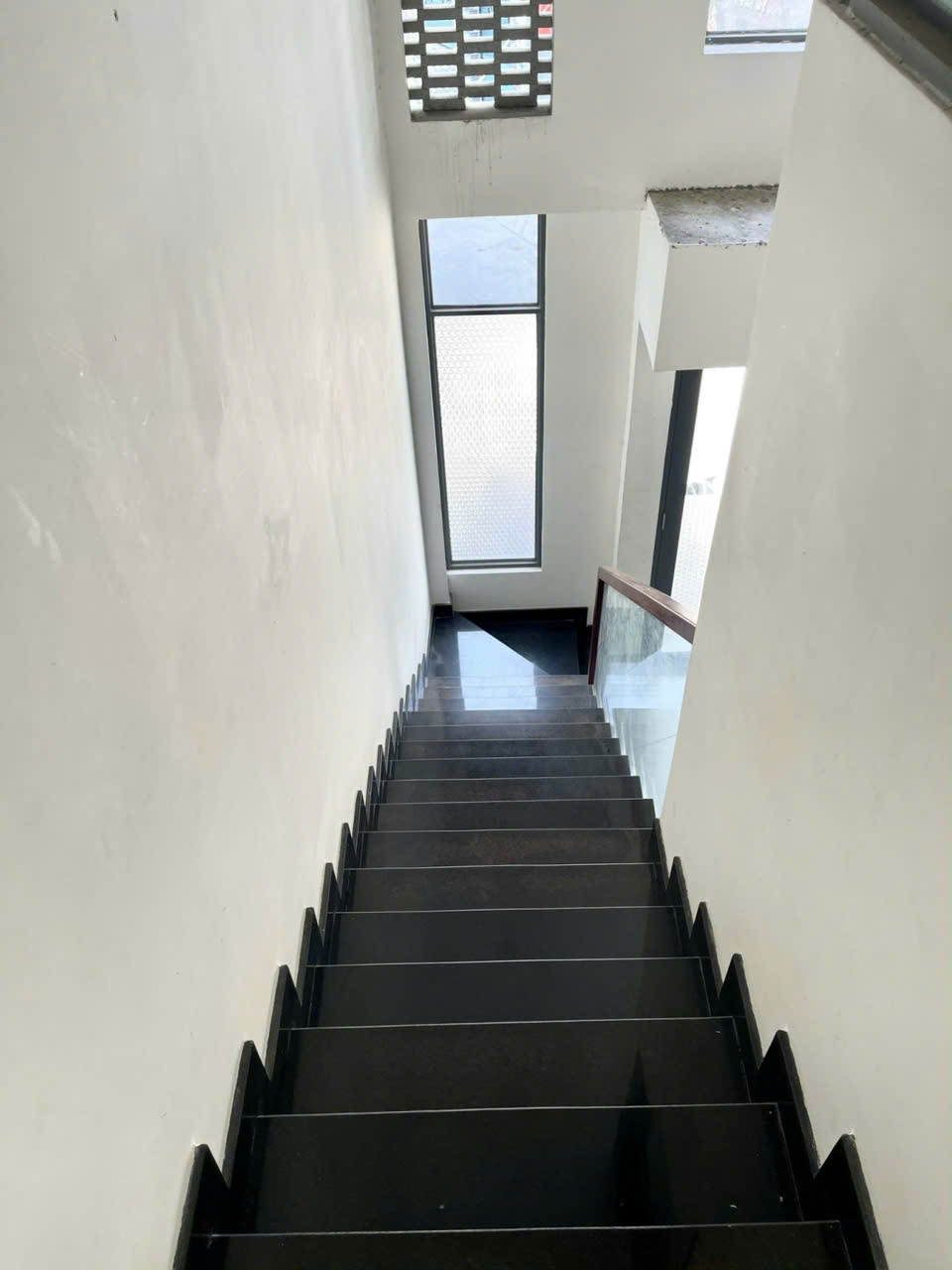 HÀNG HIẾM - CHÍNH CHỦ - GẤP BÁN ĐỊNH CƯ - HẺM XE HƠI - NƠ TRANG LONG - BÌNH THẠNH - 4X10 - BÁN 4.3 - Ảnh 1