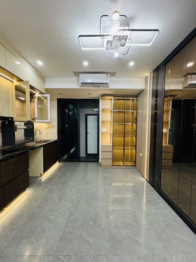 🏡NHÀ ĐẸP – 2 MẶT THOÁNG – Ô TÔ ĐỖ CỬA – GẦN HỒ – TÔN ĐỨC THẮNG, ĐỐNG ĐA - Ảnh chính