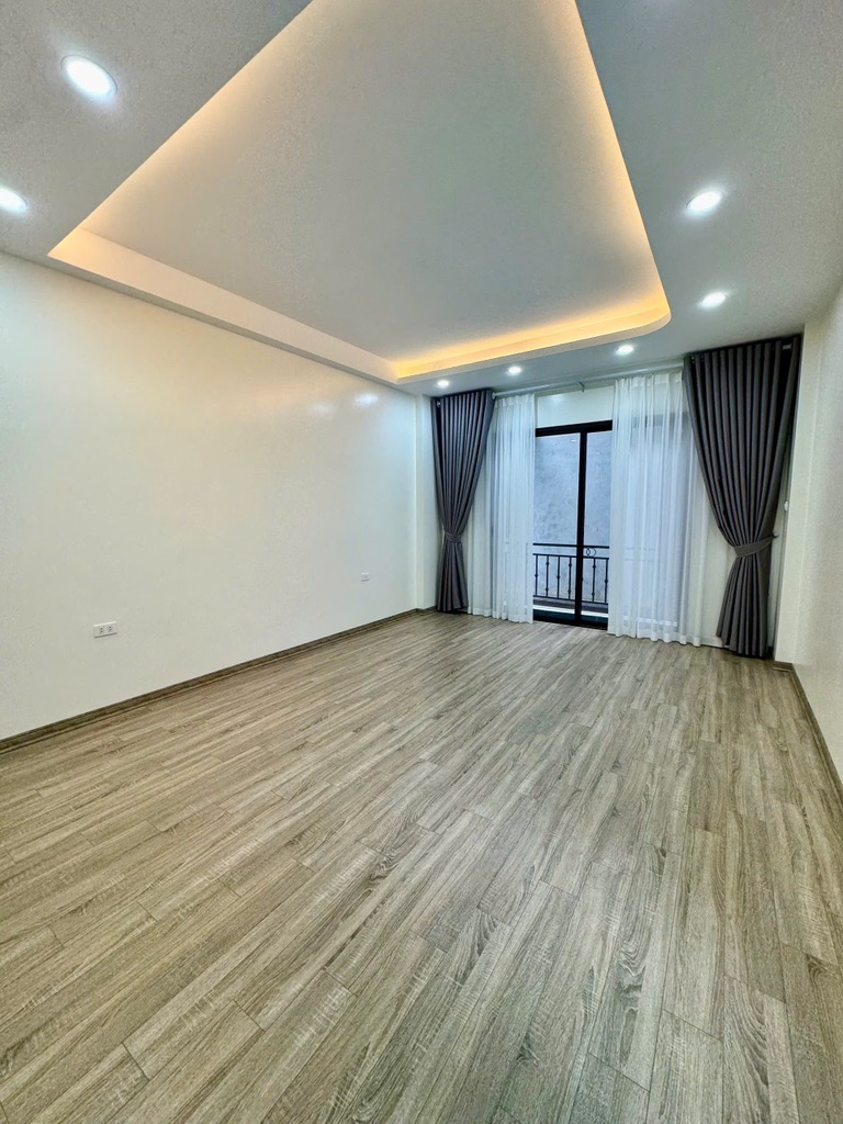 🔥 HÀNG HIẾM SÀI ĐỒNG – NHÀ 5 TẦNG 30 M2 – CHỈ CÓ 5.XX TỶ – KHÁCH ƯNG LÀ CHỐT! - Ảnh 1