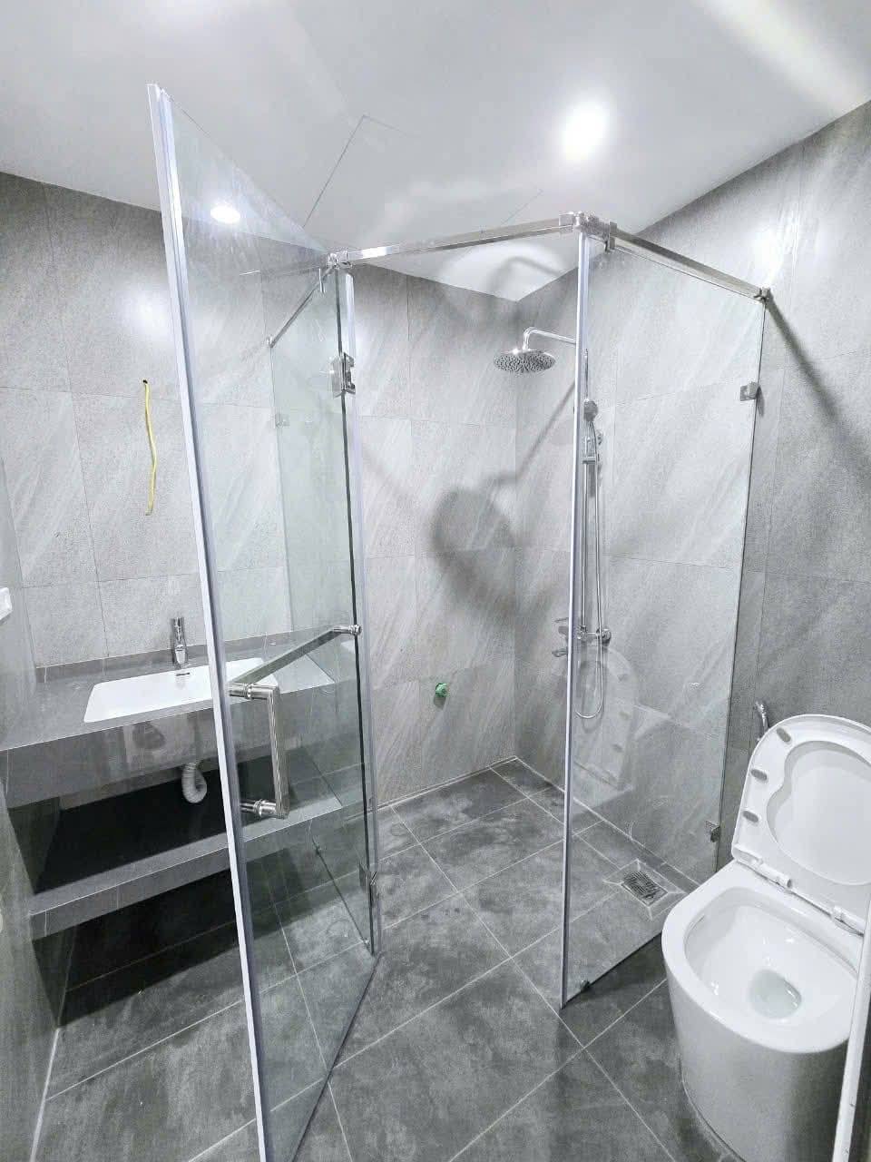 TOÀ VĂN PHÒNG KẾT HỢP NHÀ Ở ĐỈNH CAO CẦU GIẤY - GARA 2 Ô TÔ - 10M RA PHỐ - KINH DOANH - NGÕ THÔNG - - Ảnh 3