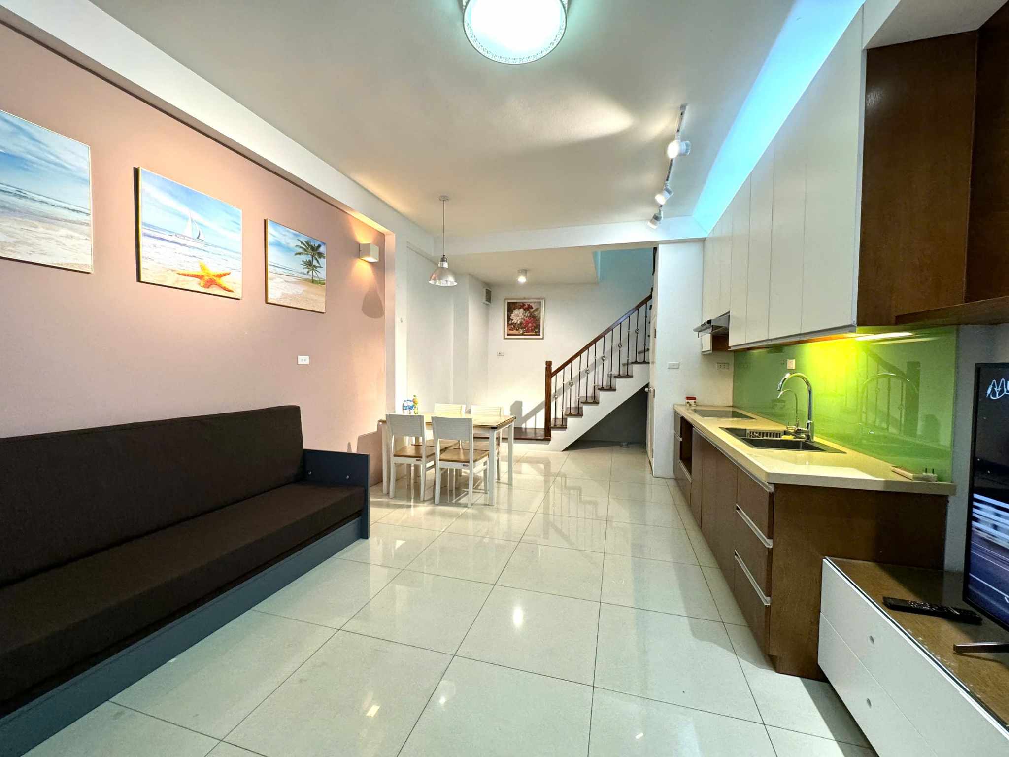 Bán Nhà Nguyễn Văn Cừ, Bồ Đề, Long Biên, 32m2, 5 tầng, full nội thất, ở ngay - Ảnh chính
