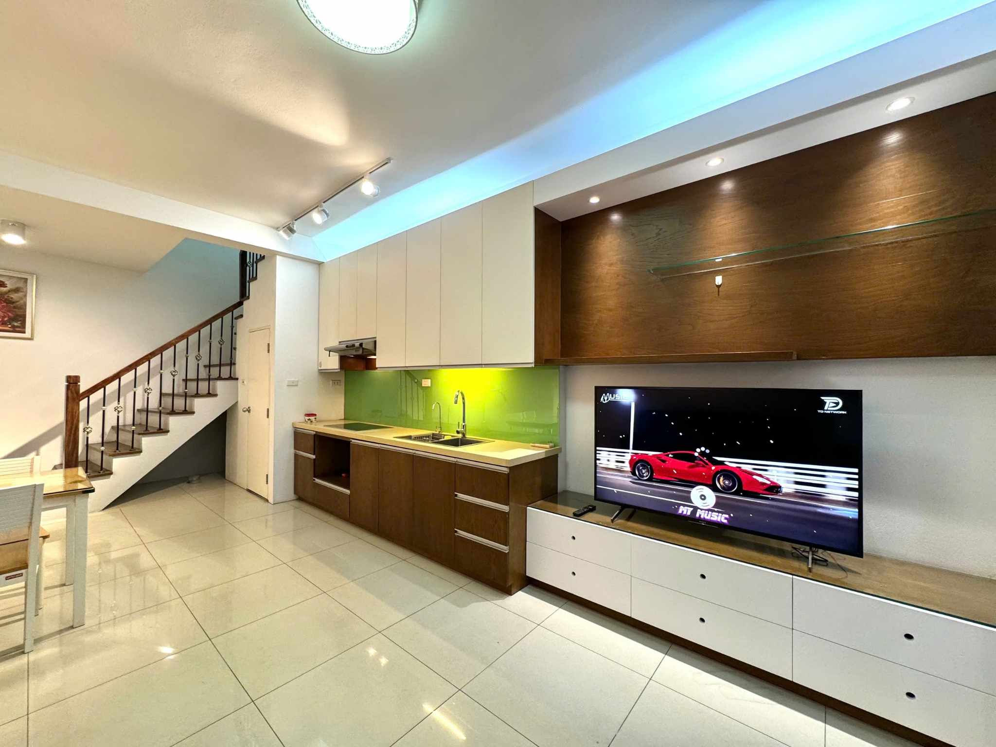 Bán Nhà Nguyễn Văn Cừ, Bồ Đề, Long Biên, 32m2, 5 tầng, full nội thất, ở ngay - Ảnh 1