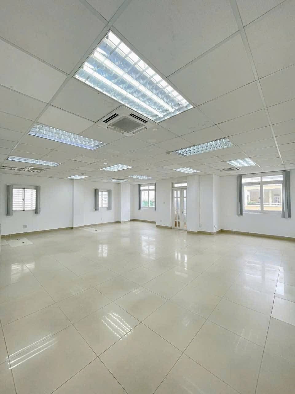 BÁN TÒA NHÀ MẶT PHỐ LẠC LONG QUÂN - 125M x 8T CÓ HẦM - MT 9.5M - GẦN LOTTE MALL - 80 TỶ - Ảnh 1