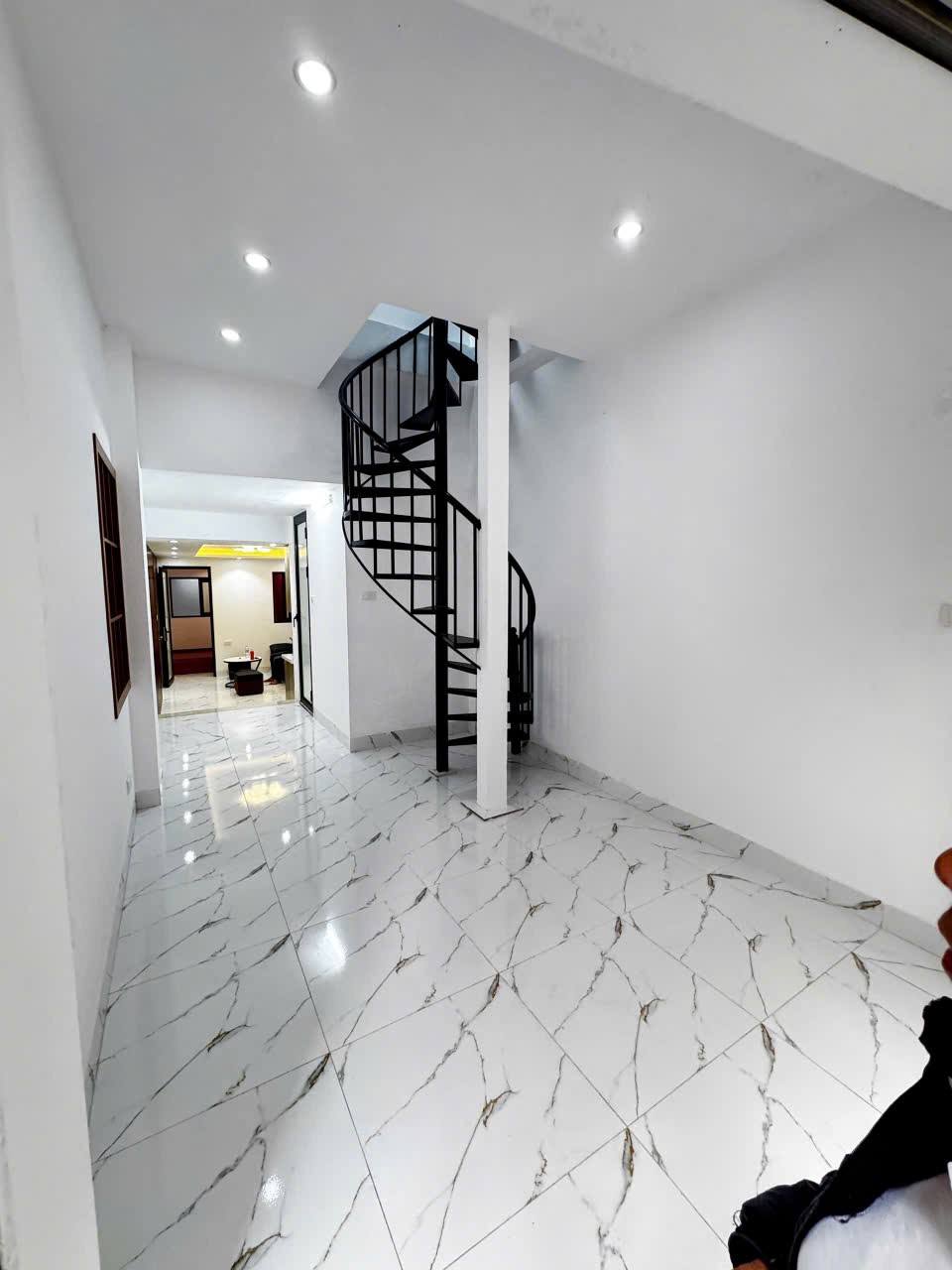 Bán Nhà Phố Thịnh Quang 32/50/20m2 x 4 tầng, nhà mới kính koong full nội thất Chủ mới về sẵn ở, giá - Ảnh chính