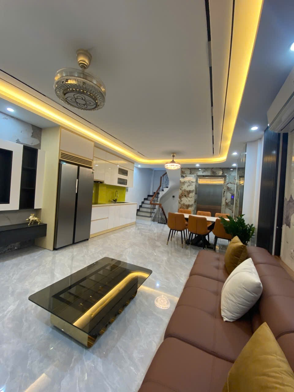 💥💥 NGỌC THUỴ - LONG BIÊN - LÔ GÓC 2 MẶT THOÁNG - THANG MÁY XỊN - FULL NỘI THẤT - Ô TÔ VÀO NHÀ - - Ảnh chính