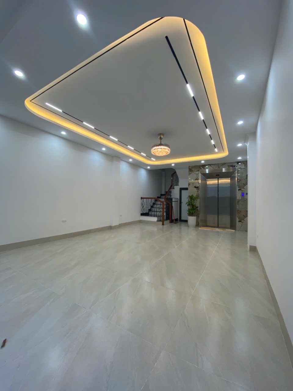 💥💥 NGỌC THUỴ - LONG BIÊN - LÔ GÓC 2 MẶT THOÁNG - THANG MÁY XỊN - FULL NỘI THẤT - Ô TÔ VÀO NHÀ - - Ảnh 2
