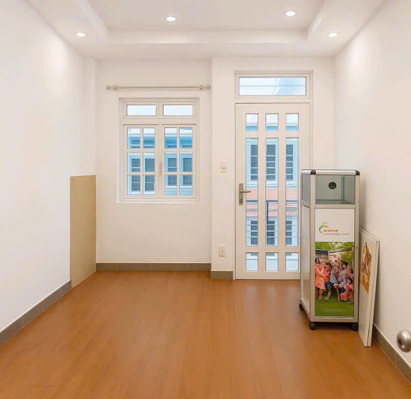 Bán nhà hẻm Xe Hơi 3 tầng Tô Hiến Thành, QUẬN 10, DT 40 m2, Dòng tiền 168 tr/năm, Giá 4.95 tỷ - Ảnh chính