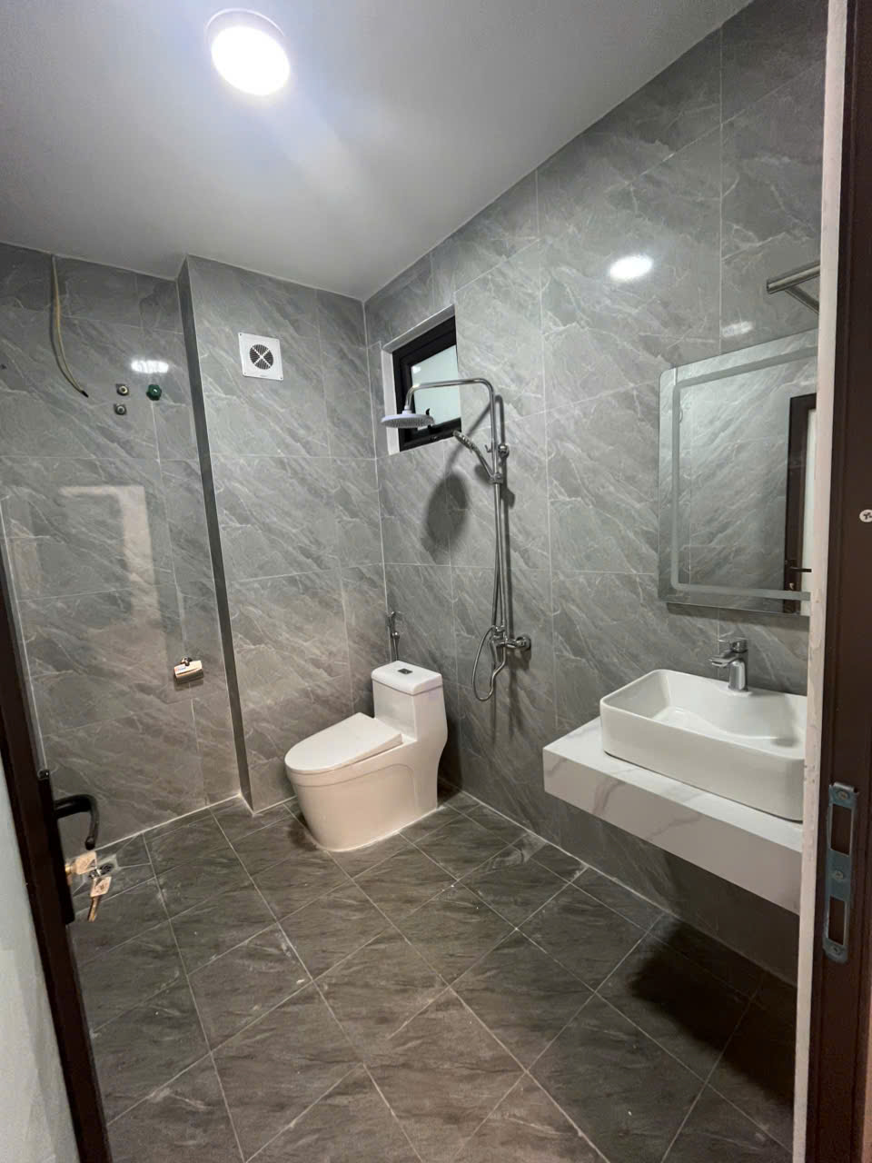 🏡 BÁN NHÀ 5 TẦNG – GIÁ RẺ NHẤT LONG BIÊN<br>📍 Phúc Lợi – Trước cổng ngõ thông, ô tô đỗ cổng - Ảnh 4