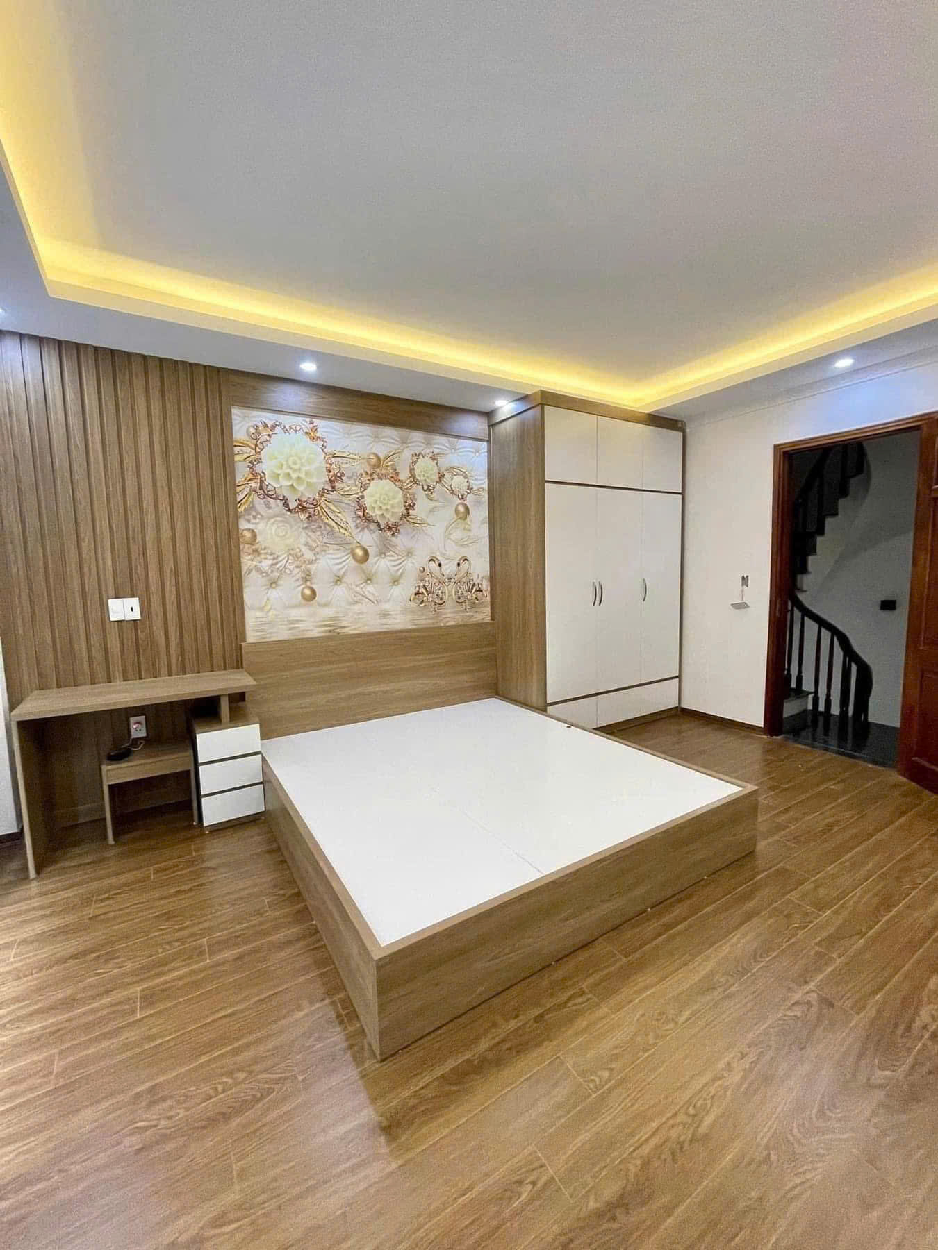 HOT!NHÀ ĐẸP HỒ TÙNG MẬU,LÔ GÓC,GẦN OTO, GA TÀU ĐIỆN, 35x5T,MT=5M, nhỉnh 6ty - Ảnh 1