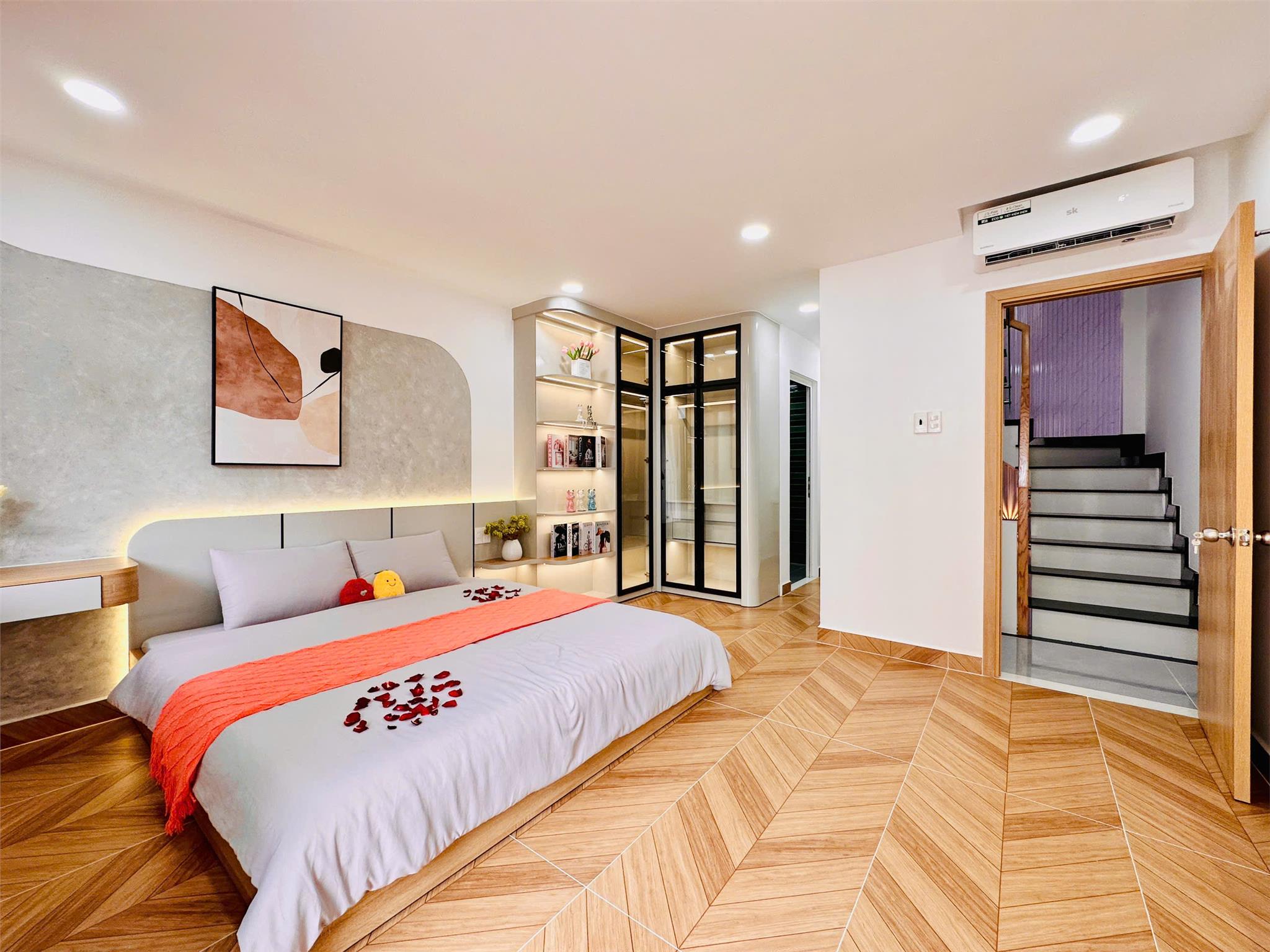 NHÀ DTSD: 140m2 - HXH NGANG 4,5M ❌ 4 TẦNG 🌹 GIÁ CHỈ 5,97 Tỷ TL<br>xÂY MỚI -  P12, GÒ VẤP, HCM. - Ảnh 2