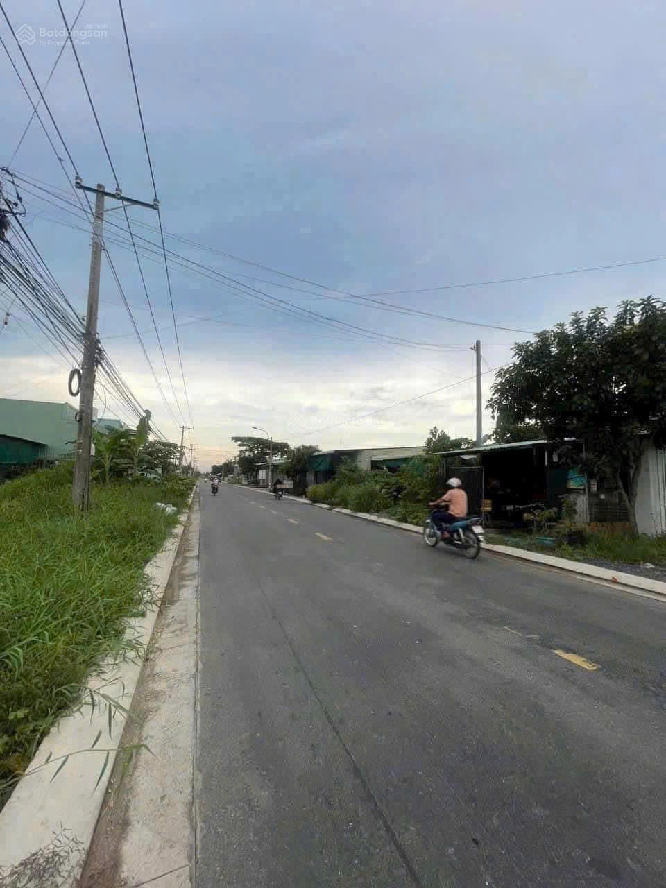 Bán đất đẹp mặt tiền đường ĐT827B, Phú Ngãi Trị, Long An. - Ảnh chính