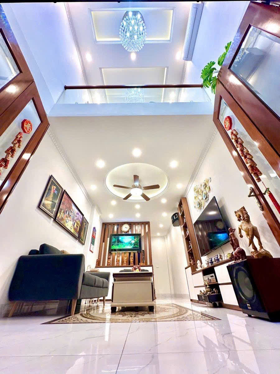 Bán nhà Bồ Đề, Long Biên  31m 5T oto ,KD, giá 7,9ty. - Ảnh chính
