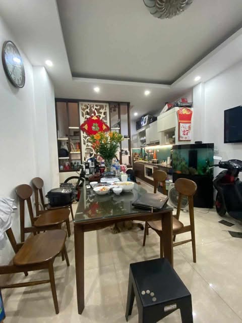 Bán Nhà Ngọc  Thụy, Long Biên, 31m2, 5 Tầng, Phân Lô, Ô TÔ, full đồ, Nhỉnh 6 Tỷ - Ảnh chính