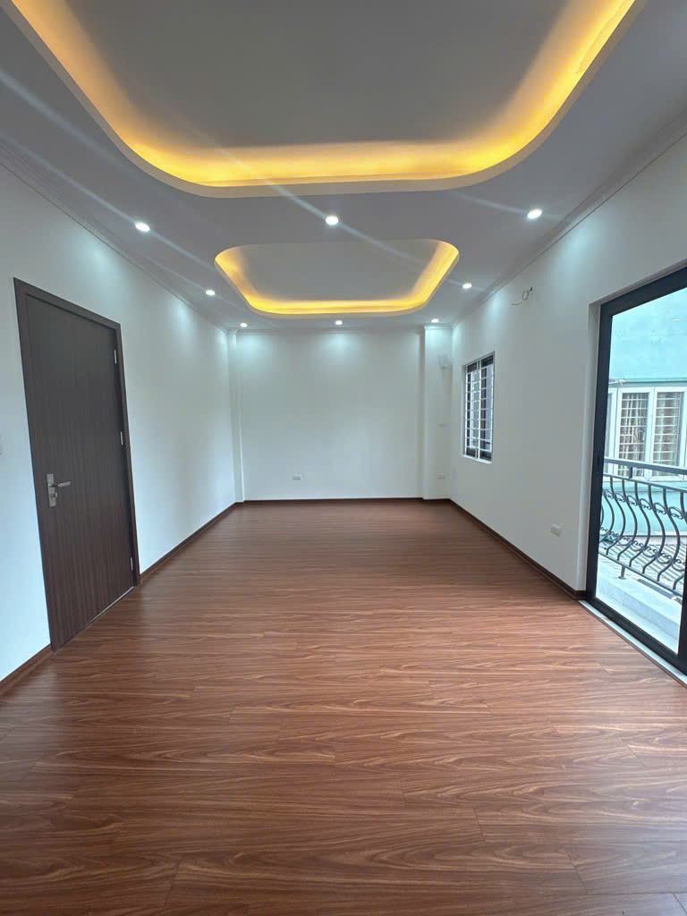 🏡 Bán nhà phố Ngô Gia Tự - 85m², 5 tầng mới kính coong – Ô tô đỗ cổng – Giá nhỉnh 6 tỷ - Ảnh 3