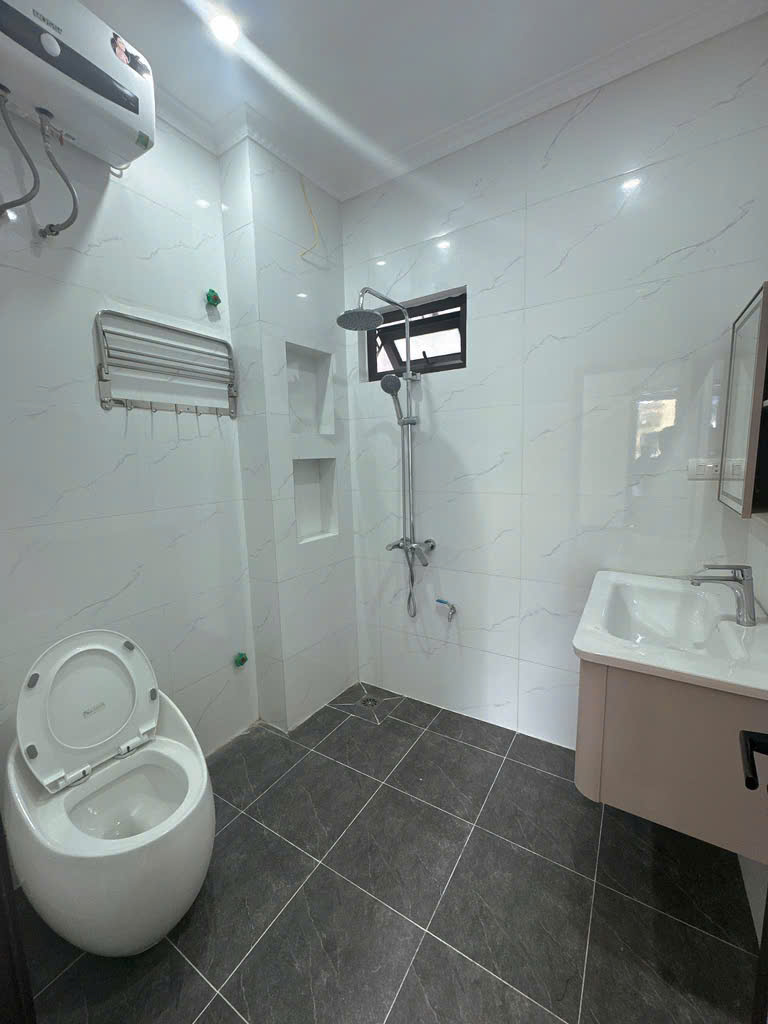 🏡 Bán nhà phố Ngô Gia Tự - 85m², 5 tầng mới kính coong – Ô tô đỗ cổng – Giá nhỉnh 6 tỷ - Ảnh 4